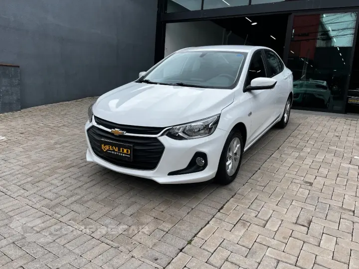 ONIX SEDAN Plus LT 1.0 12V Flex 4p Mec.
