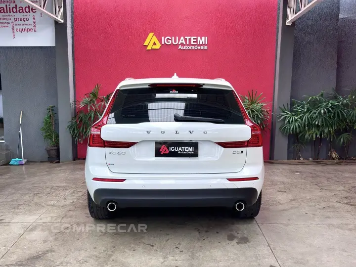 XC60 2.0 D5 DIESEL MOMENTUM AWD GEARTRONIC