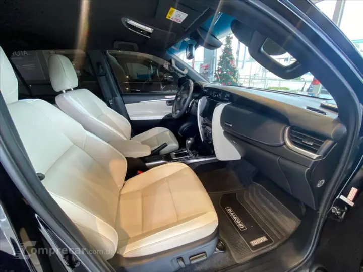 HILUX SW4 2.8 D-4D TURBO DIESEL DIAMOND 7L 4X4 AU