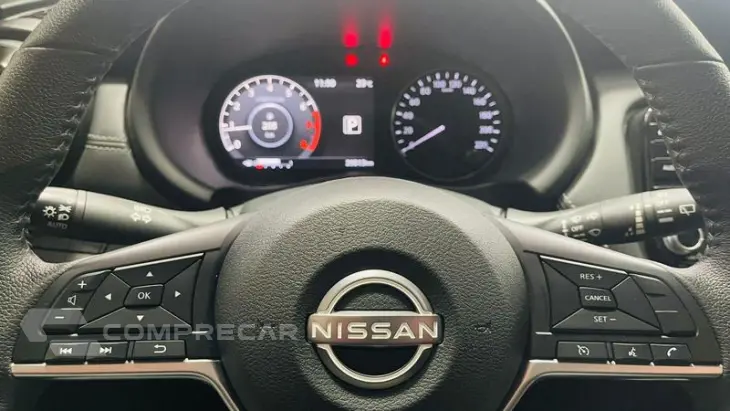 KICKS ADVANCE CVT