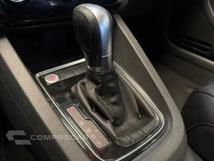 JETTA 2.0 TSI HIGHLINE 211CV GASOLINA 4P TIPTRONIC