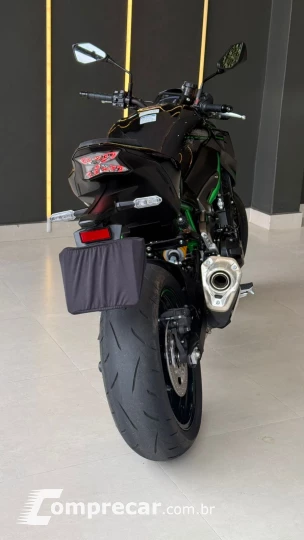 Z-900 R EDITION