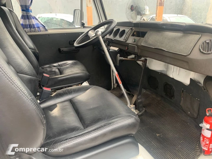Kombi 1.4 FLEX STD 9 LUGARES