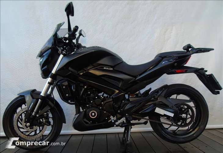 DOMINAR 400