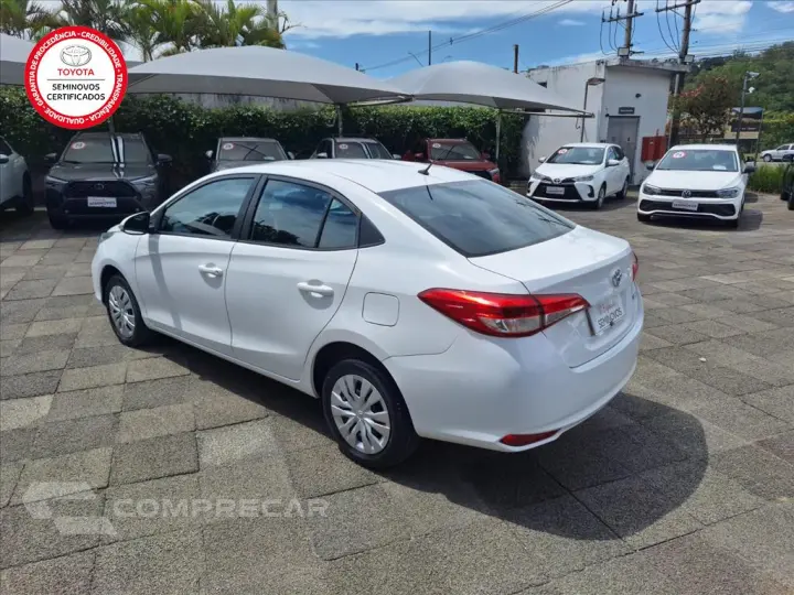 YARIS 1.5 16V FLEX SEDAN XL LIVE MULTIDRIVE