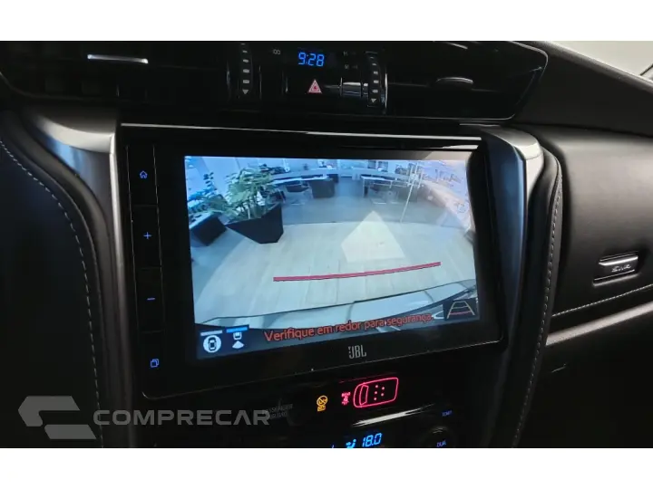 HILUX SW4 2.8 D-4D TURBO DIESEL SRX PLATINUM 7L 4X4 AUTOMÁTI