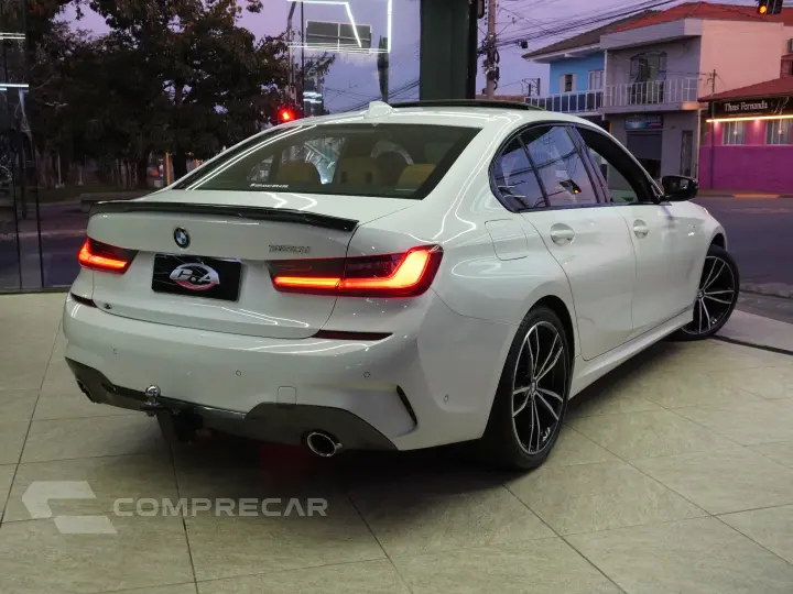 320i 2.0 16V TURBO GASOLINA M SPORT AUTOMÁTICO