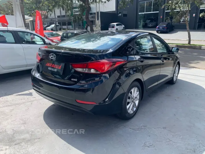 Hyundai Elantra GLS 2.0 16V Flex Aut. 2015