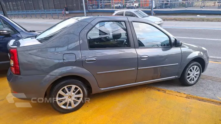 LOGAN 1.0 12V SCE Expression