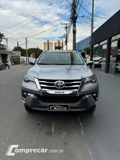 HILUX SW4 2.8 SRX 4X4 7 Lugares 16V Turbo Intercooler