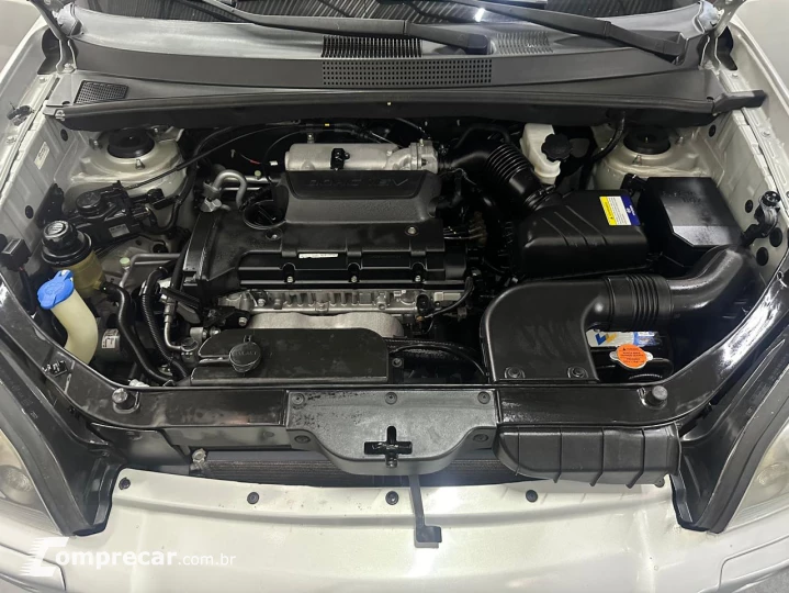 TUCSON 2.0 MPFI GLS 16V 143cv 2WD