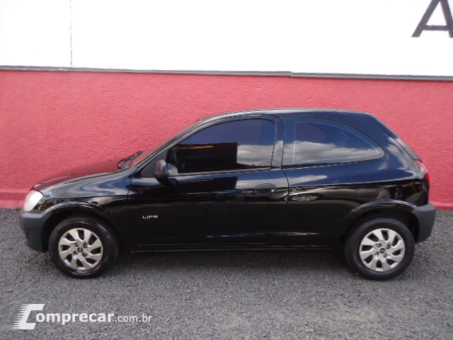CELTA 1.0 MPFI Life 8V