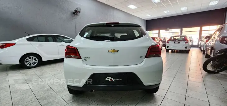 ONIX HATCH LT 1.4 8V FlexPower 5p Mec.