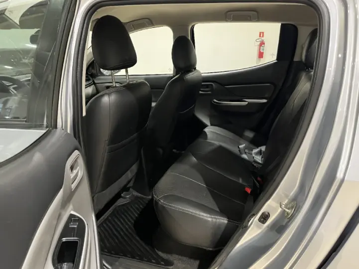 L200 TRITON 2.4 16V Turbo GLS CD 4X4