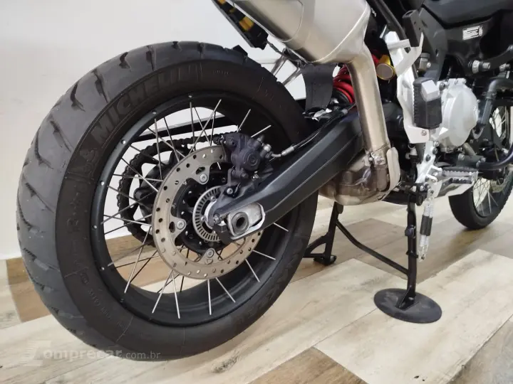 F850 GS TRIPLE BLACK