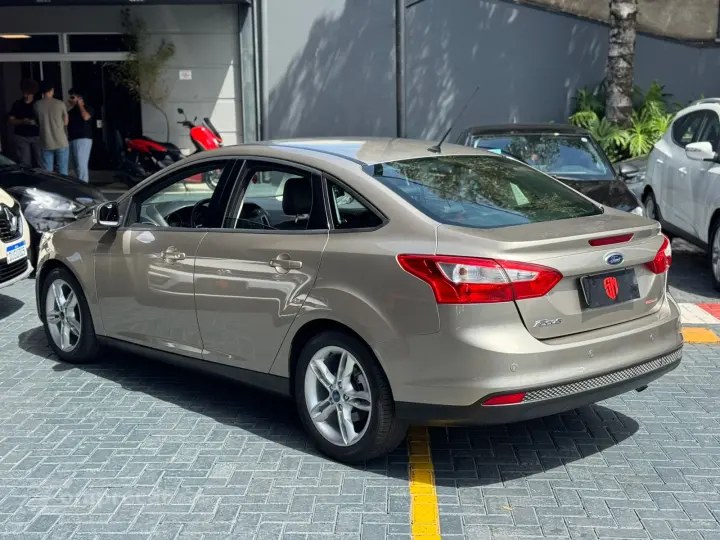 FOCUS 2.0 SE Sedan 16V