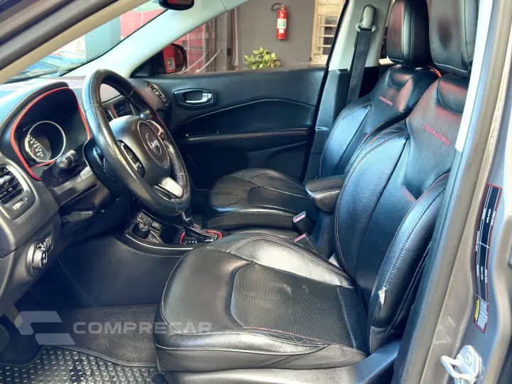 COMPASS 2.0 16V DIESEL TRAILHAWK 4X4 AUTOMÁTICO