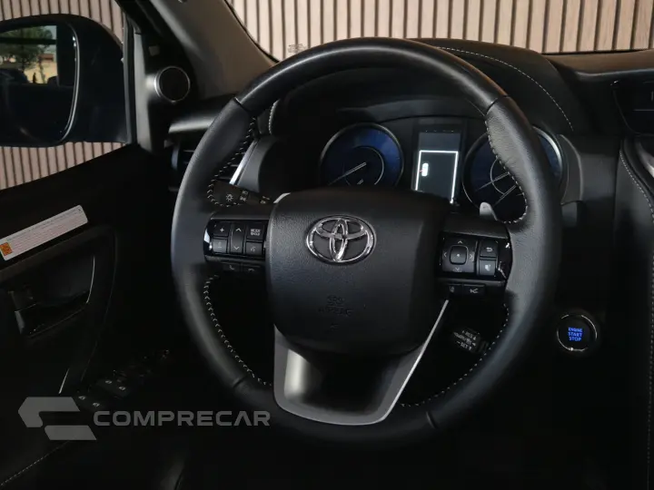HILUX SW4 2.8 D-4d Turbo SRX Platinum 4X4