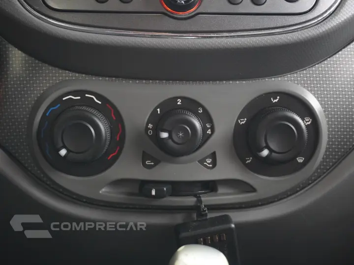 PALIO 1.6 MPI ESSENCE 16V FLEX 4P AUTOMÁTICO