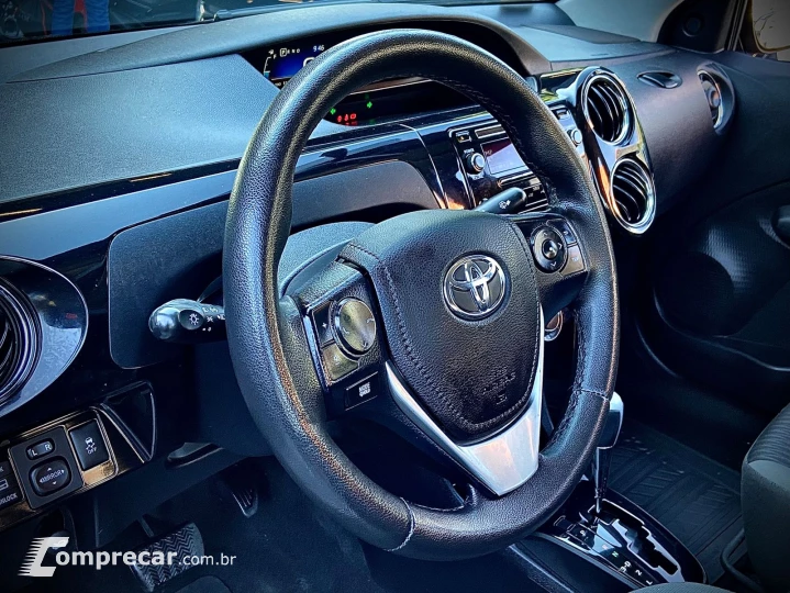 ETIOS 1.5 X Plus Sedan 16V