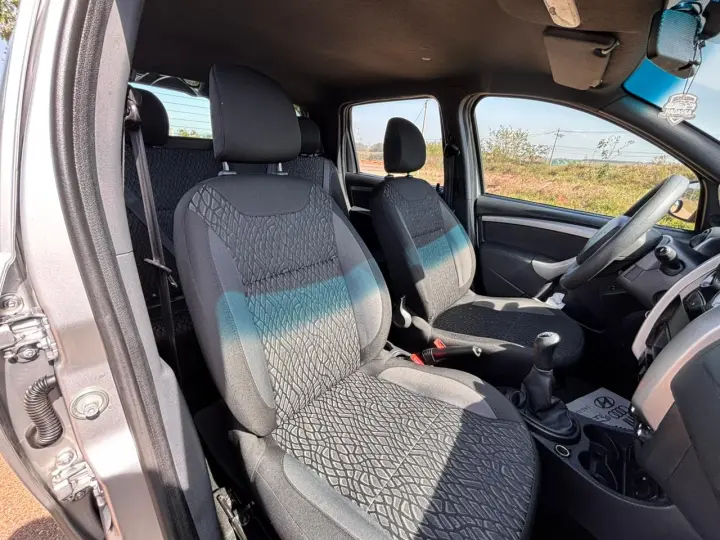 Duster Oroch 1.6 16V SCe Express (Flex)