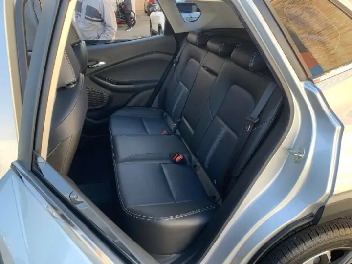 TRACKER Premier 1.2 Turbo 12V Flex Aut.