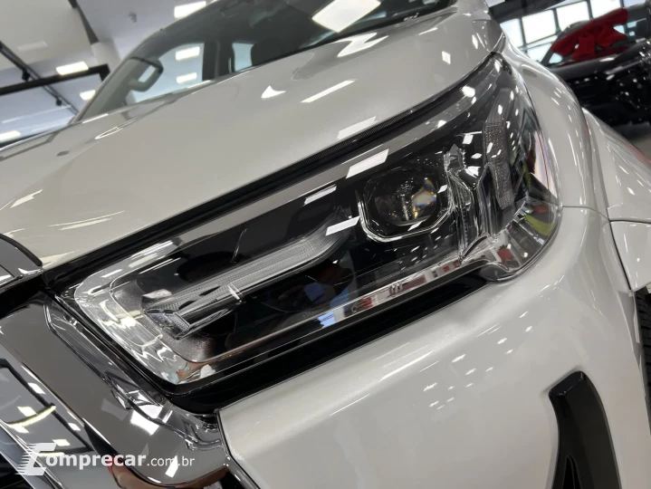 HILUX 2.8 D-4D TURBO CD SRX PLUS 4X4 AUTOMÁTICO