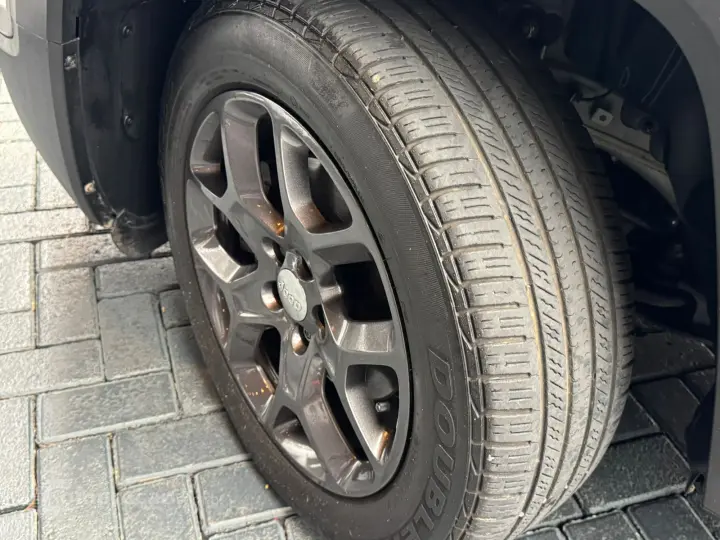 RENEGADE 1.8 16V Longitude