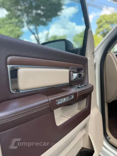 2500 6.7 I6 Turbo Laramie CD 4X4