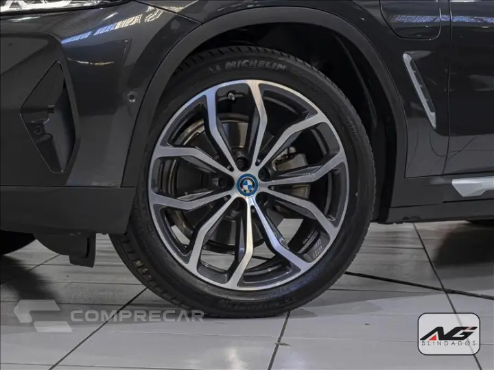 X3 2.0 16V X Line30e