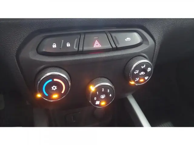 ONIX - 1.0 MPFI LT 8V 4P MANUAL