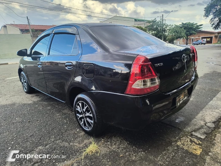 ETIOS 1.5 X Plus Sedan 16V