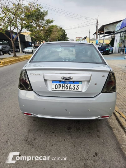 FIESTA 1.6 Rocam SE Sedan 8V