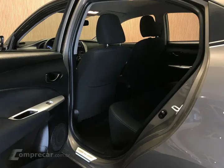 Yaris 1.5 16V Flex Sedan Xl Live Multidrive