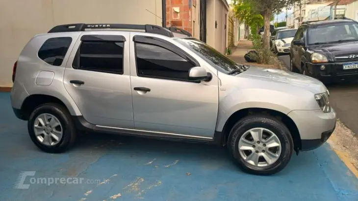 DUSTER 16 E CVT