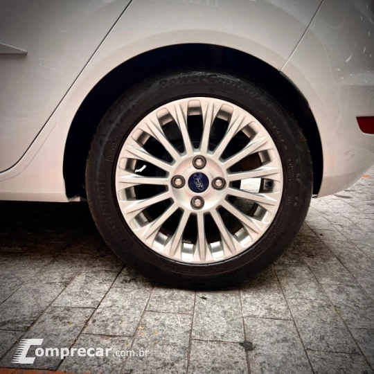 FIESTA 1.6 Titanium Hatch 16V