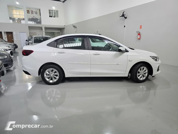 ONIX SEDAN Plus LT 1.0 12V TB Flex Mec.