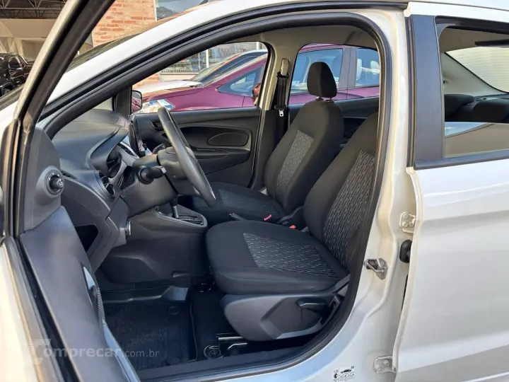 ka sedan Se Plus automático