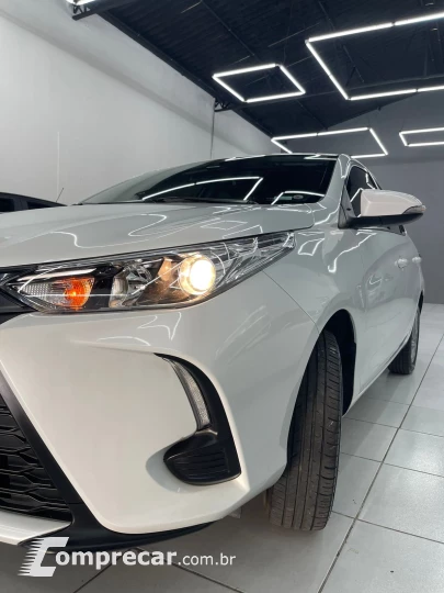YARIS 1.5 16V Sedan XS Connect