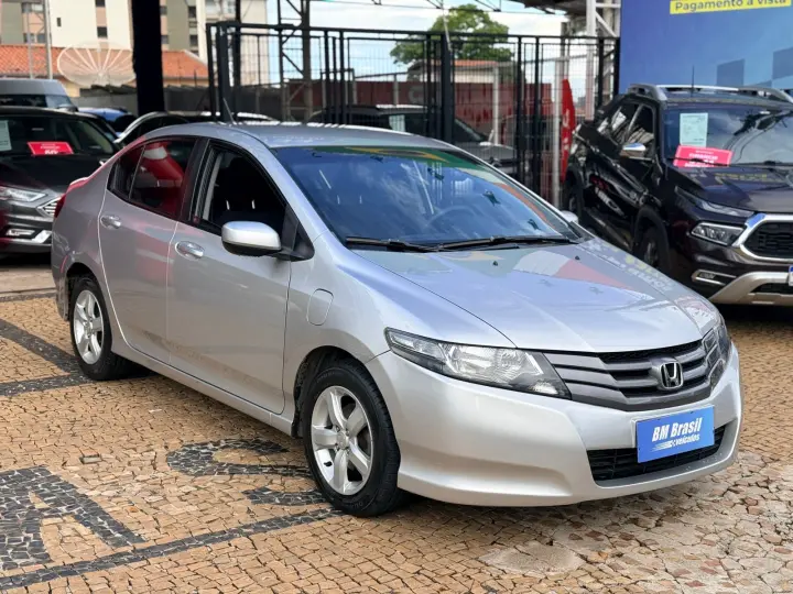 CITY 1.5 LX Sedan 16V