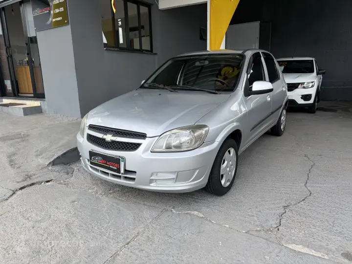 CELTA 1.0 MPFI LT 8V