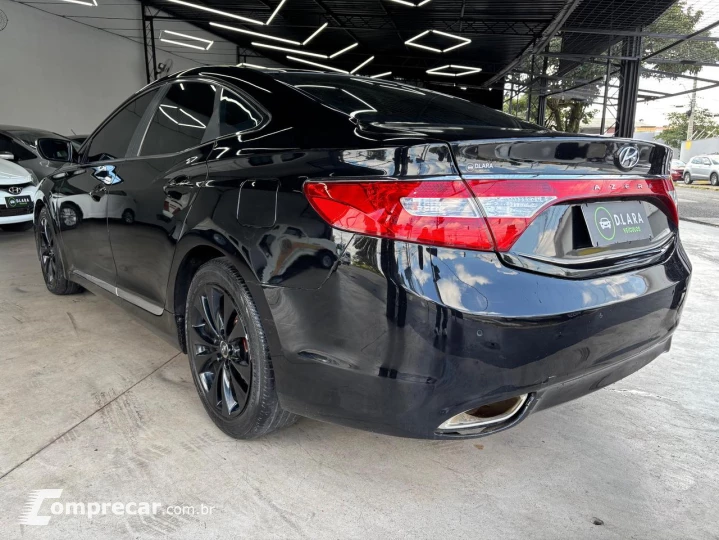 AZERA 3.3 MPFI GLS Sedan V6 24V