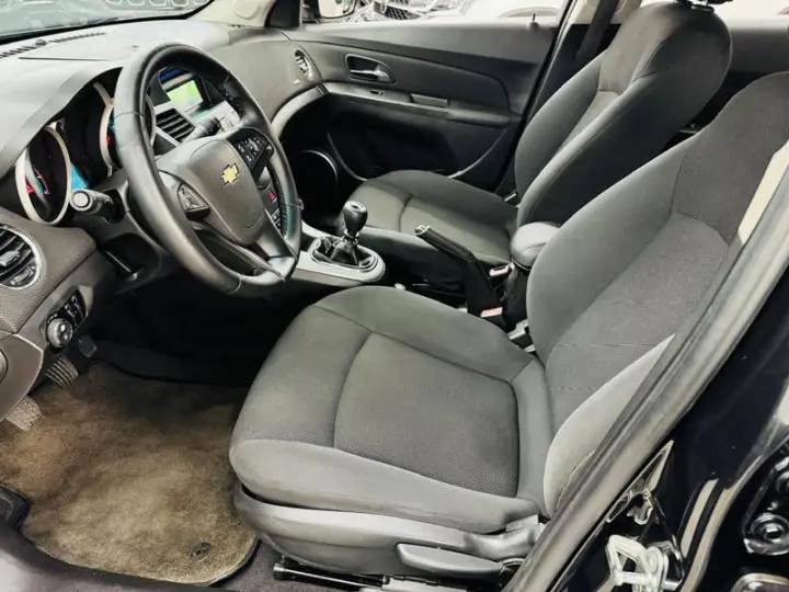 CRUZE LT HB AT