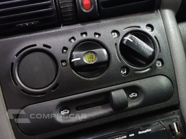 CLASSIC - 1.0 MPFI LS 8V 4P MANUAL