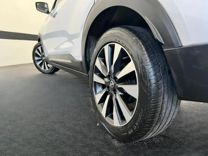 KICKS SV CVT 1.6 16V FLEX 5P AUT