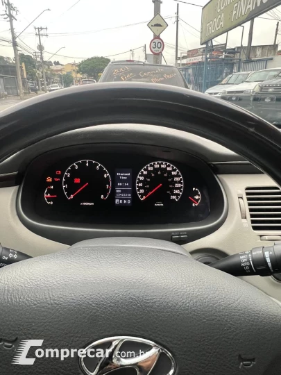 AZERA 3.3 MPFI GLS Sedan V6 24V