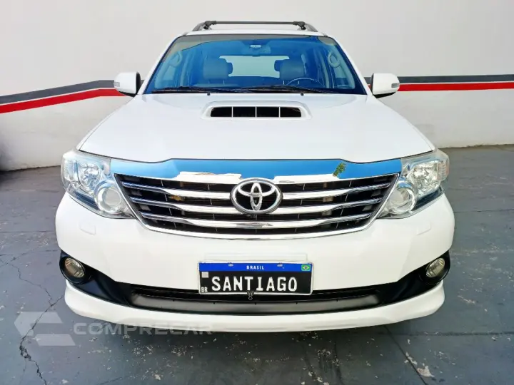 Hilux SW4 SRV D4-D 4x4 3.0 TDI Dies. Aut