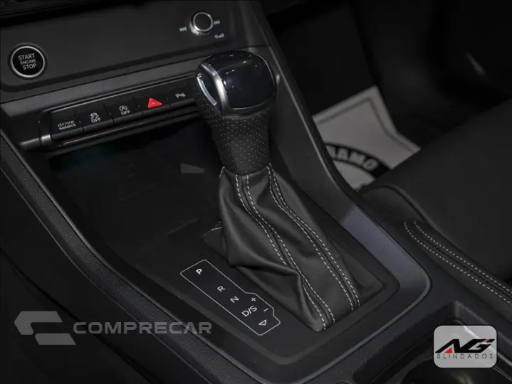 Q3 2.0 40 TFSI Performance Black Quattro