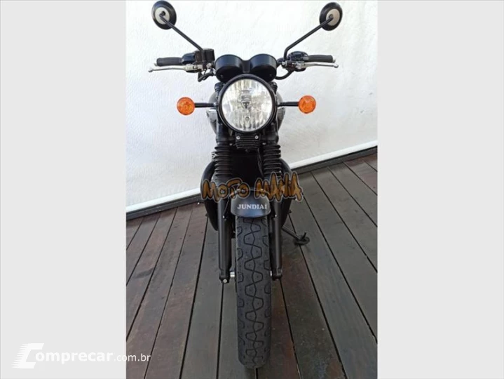 BONNEVILLE T100 BLACK 900