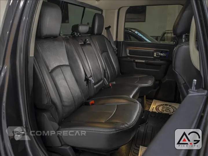 CLASSIC 5.7 V8 Laramie Night Edition CD 4X4